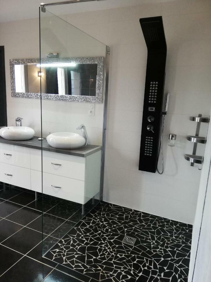 Chambres D'Hotes Luxe Et Serenite Theize ภายนอก รูปภาพ